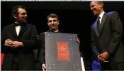 2009 David Selby & Obama.jpg